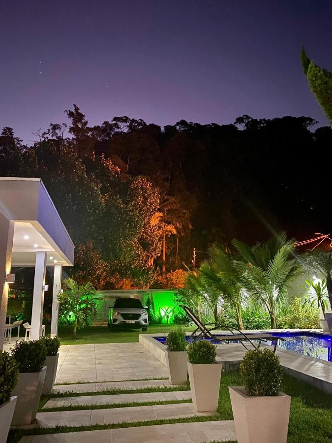 Linda Casa Em
